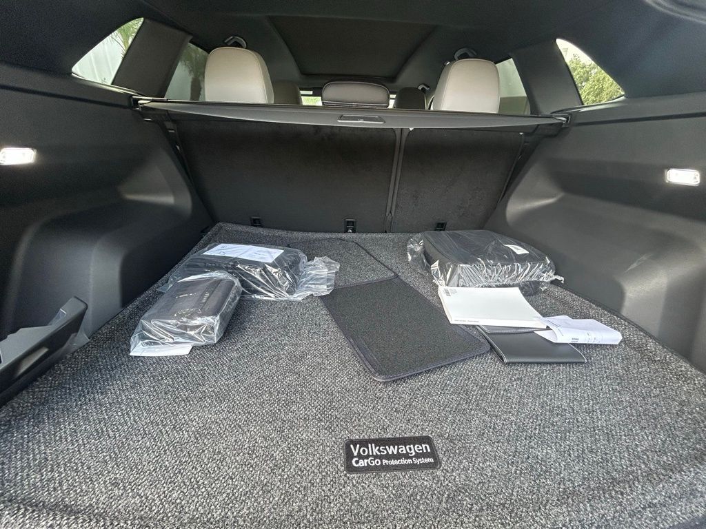 2026 Volkswagen Atlas Cross Sport 2.0T SEL R-Line Black Tampa FL