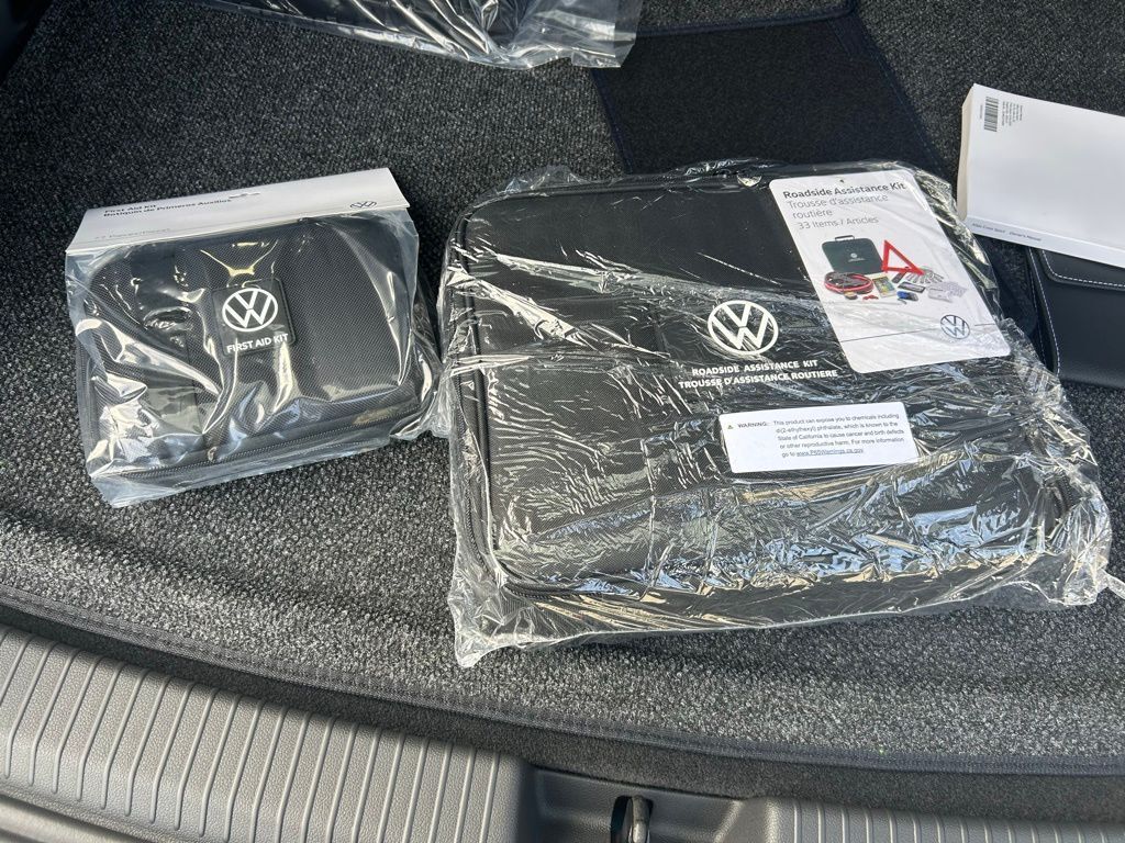 2026 Volkswagen Atlas Cross Sport 2.0T SEL R-Line Black Tampa FL