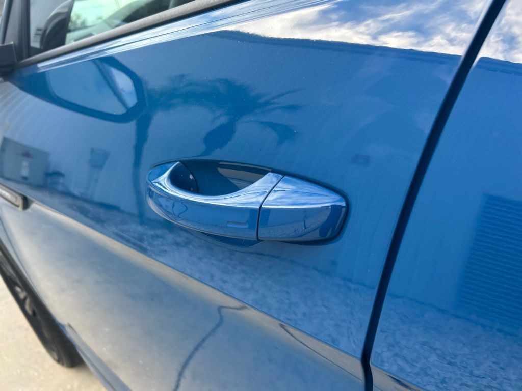 2026 Volkswagen Atlas Cross Sport 2.0T SEL R-Line Black Tampa FL