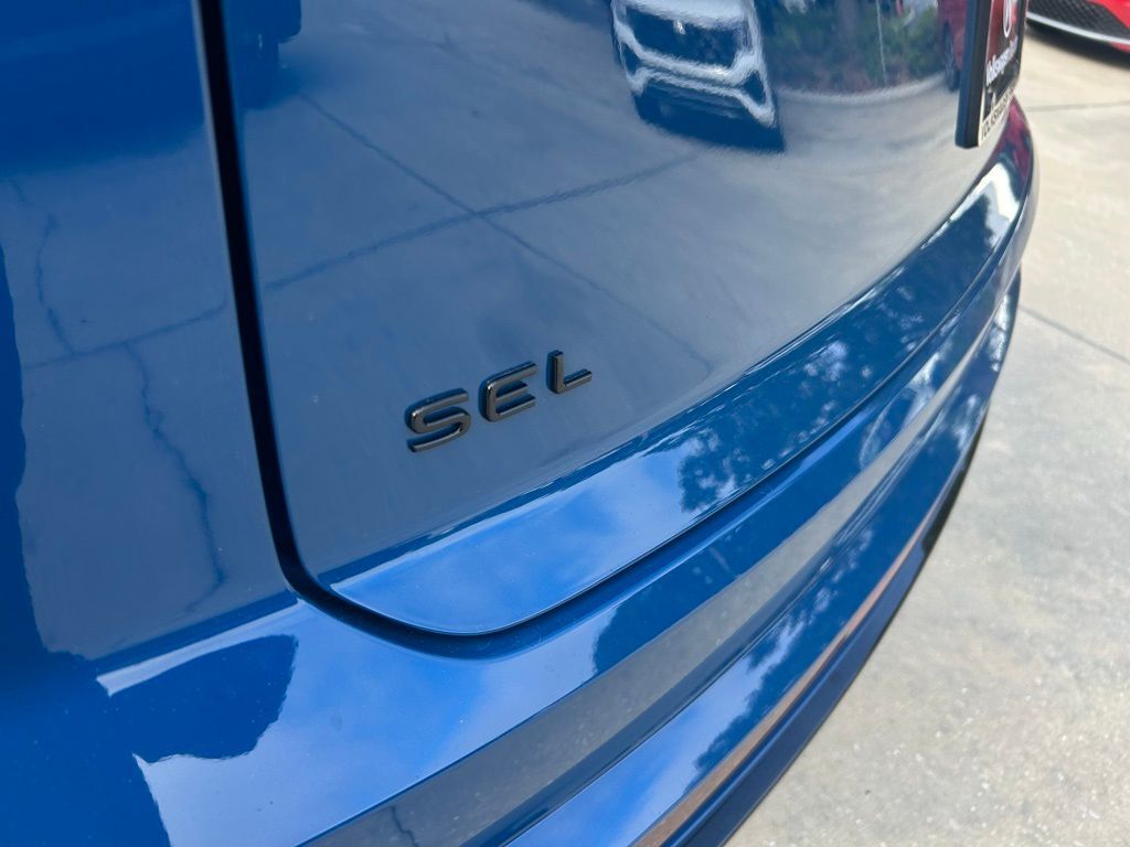 2026 Volkswagen Atlas Cross Sport 2.0T SEL R-Line Black Tampa FL