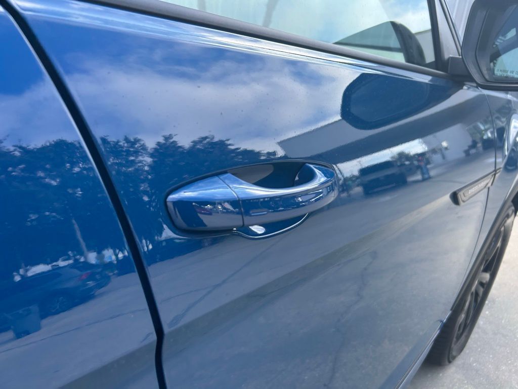 2026 Volkswagen Atlas Cross Sport 2.0T SEL R-Line Black Tampa FL