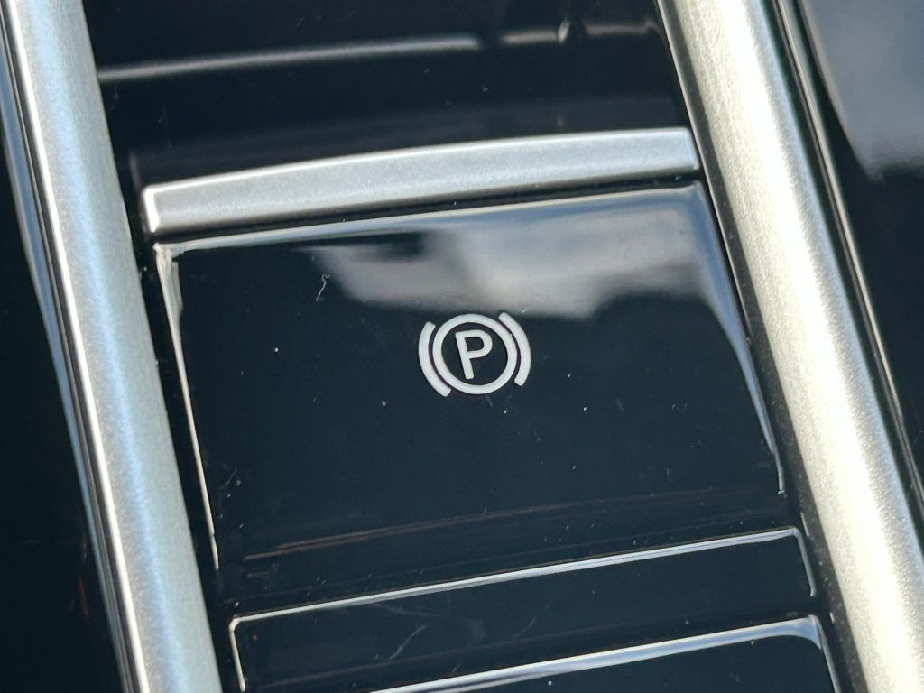 2026 Volkswagen Atlas Cross Sport 2.0T SEL R-Line Black Tampa FL