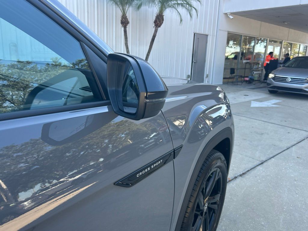 2026 Volkswagen Atlas Cross Sport 2.0T SEL R-Line Black Tampa FL