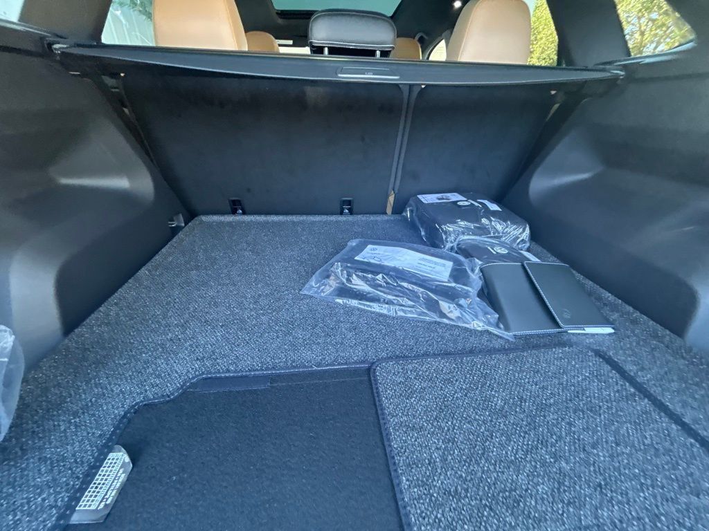 2026 Volkswagen Atlas Cross Sport 2.0T SEL R-Line Black Tampa FL