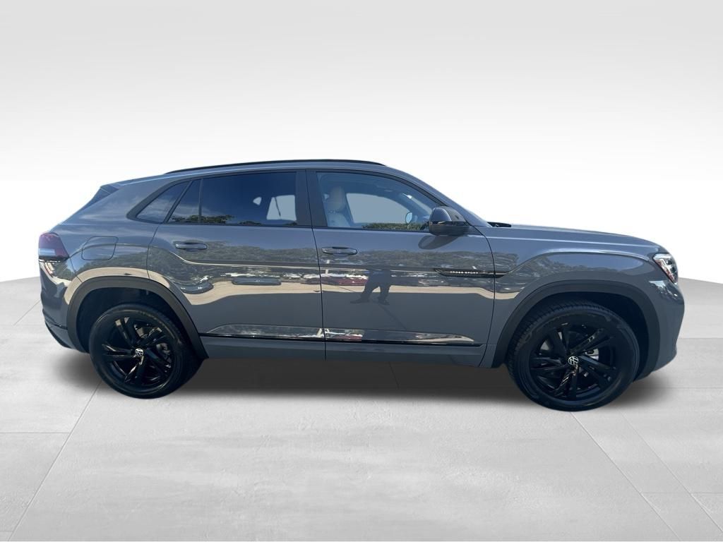 2026 Volkswagen Atlas Cross Sport 2.0T SEL R-Line Black Tampa FL