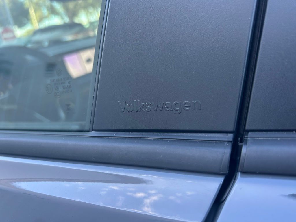 2026 Volkswagen Atlas Cross Sport 2.0T SEL R-Line Black Tampa FL