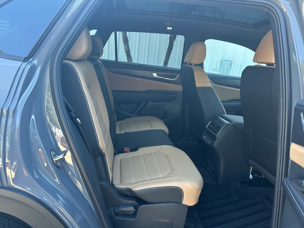 2026 Volkswagen Atlas Cross Sport 2.0T SEL R-Line Black Tampa FL