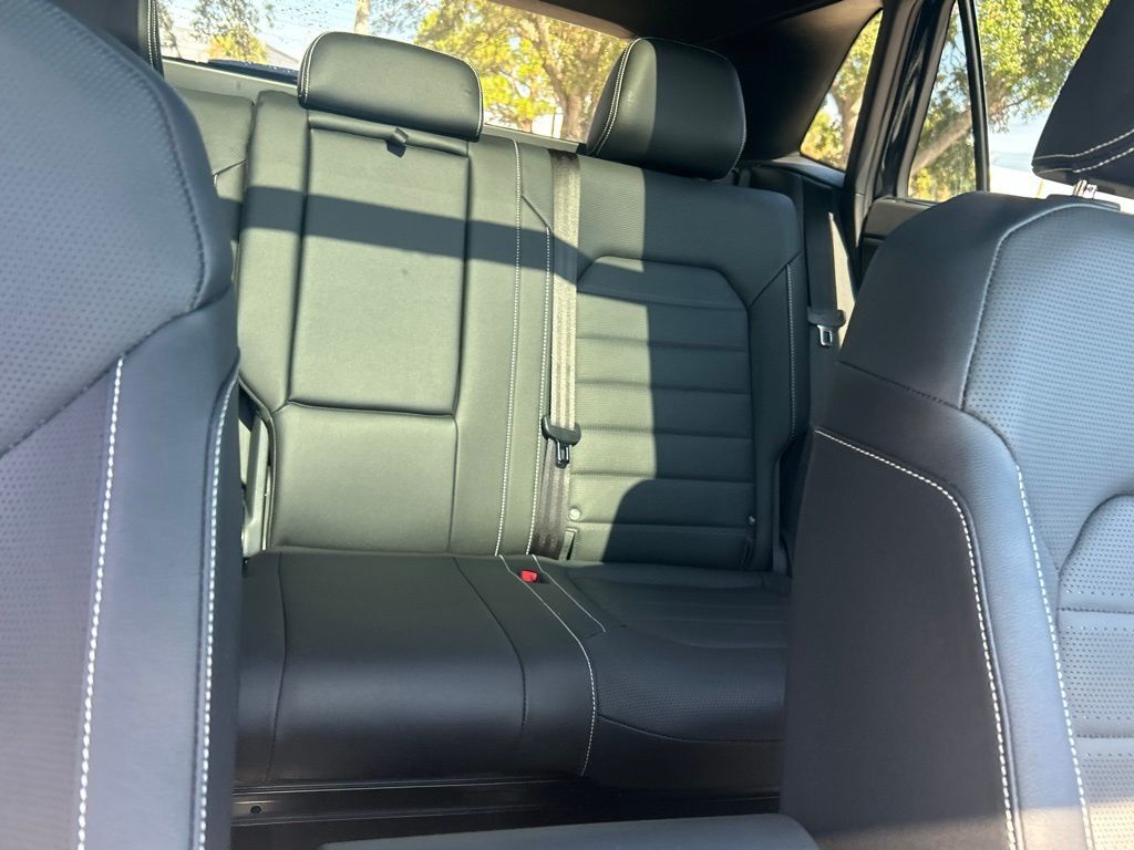 2026 Volkswagen Atlas Cross Sport 2.0T SEL R-Line Black Tampa FL