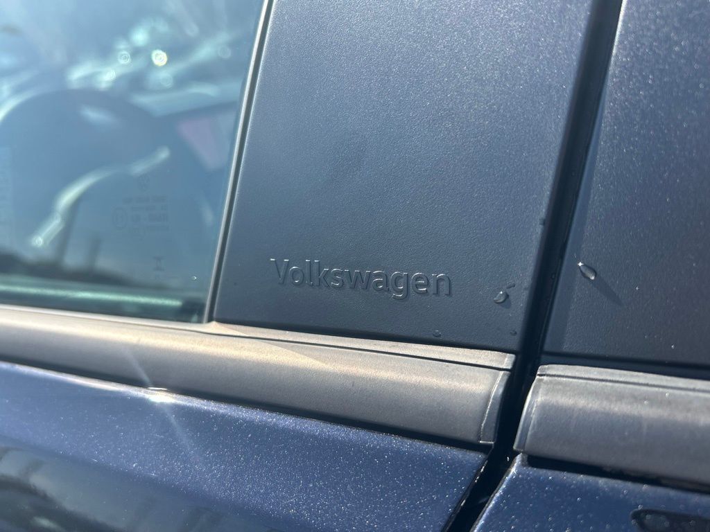 2026 Volkswagen Atlas Cross Sport 2.0T SEL R-Line Black Tampa FL