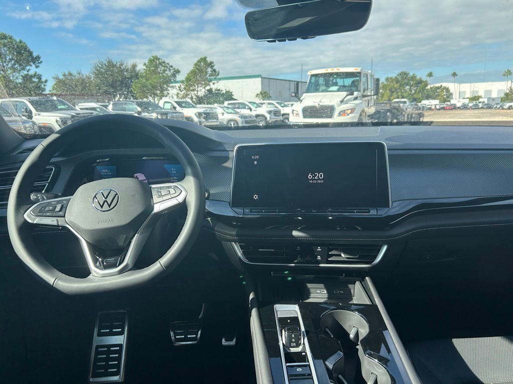 2026 Volkswagen Atlas Cross Sport 2.0T SEL R-Line Black Tampa FL