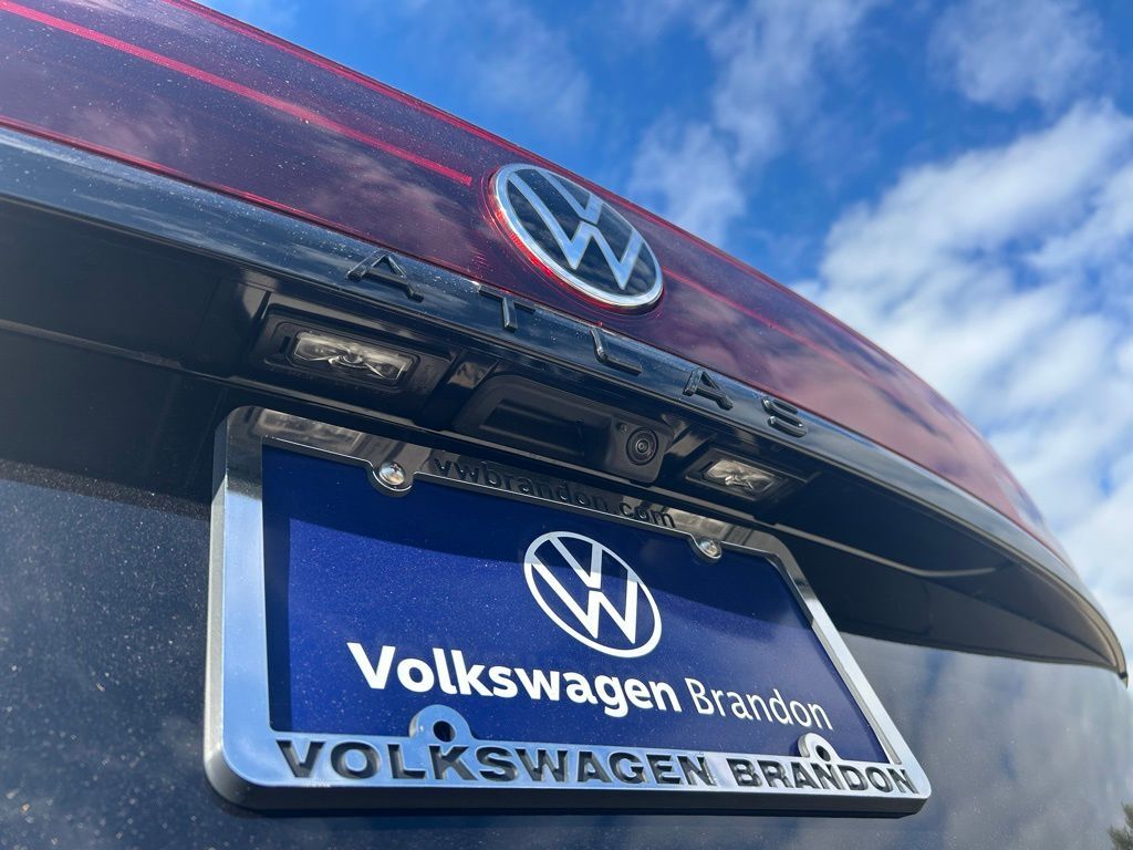 2026 Volkswagen Atlas Cross Sport 2.0T SEL R-Line Black Tampa FL