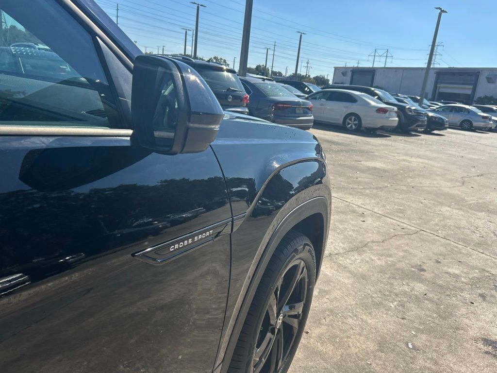 2026 Volkswagen Atlas Cross Sport 2.0T SEL R-Line Black Tampa FL