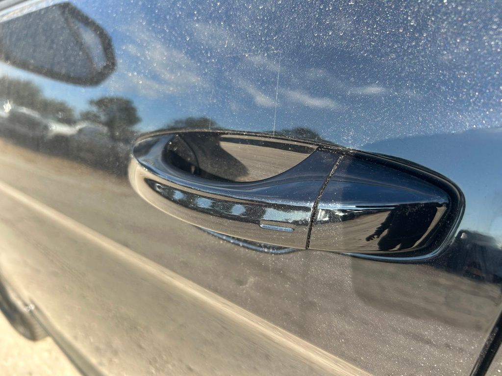 2026 Volkswagen Atlas Cross Sport 2.0T SEL R-Line Black Tampa FL