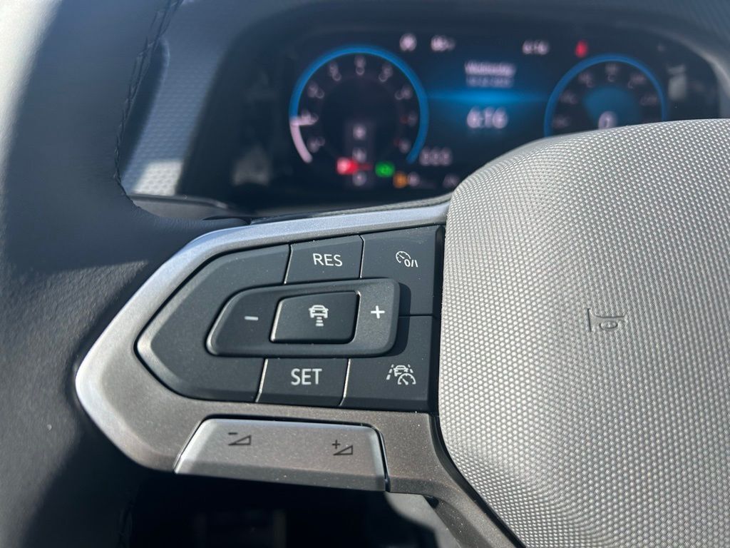 2026 Volkswagen Atlas Cross Sport 2.0T SEL R-Line Black Tampa FL