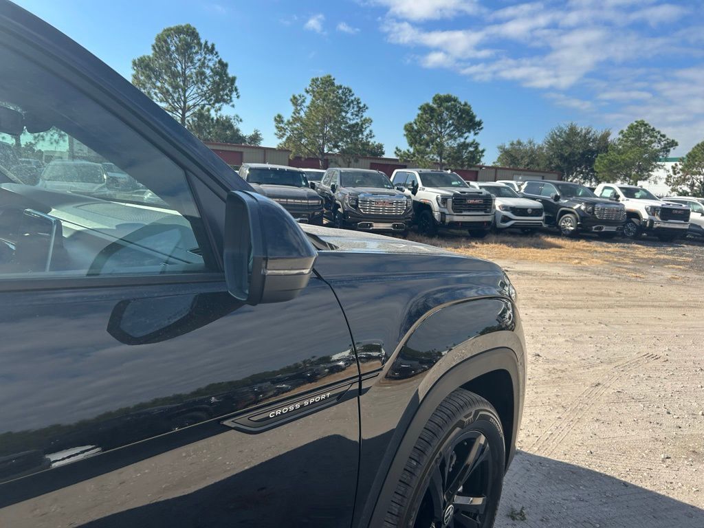 2026 Volkswagen Atlas Cross Sport 2.0T SEL R-Line Black Tampa FL