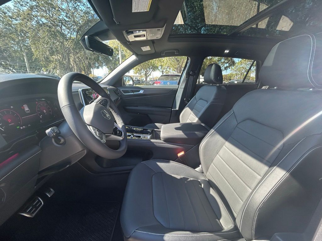 2026 Volkswagen Atlas Cross Sport 2.0T SEL R-Line Black Tampa FL