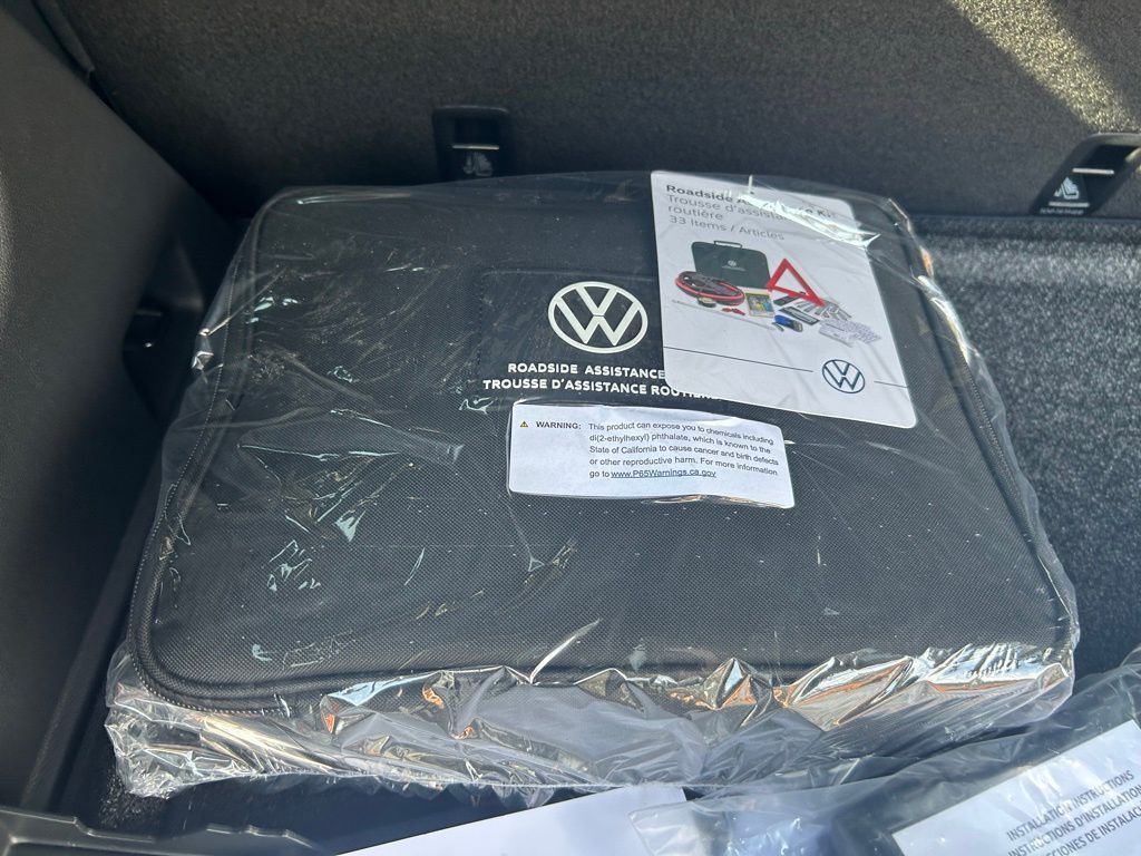 2026 Volkswagen Atlas Cross Sport 2.0T SEL R-Line Black Tampa FL