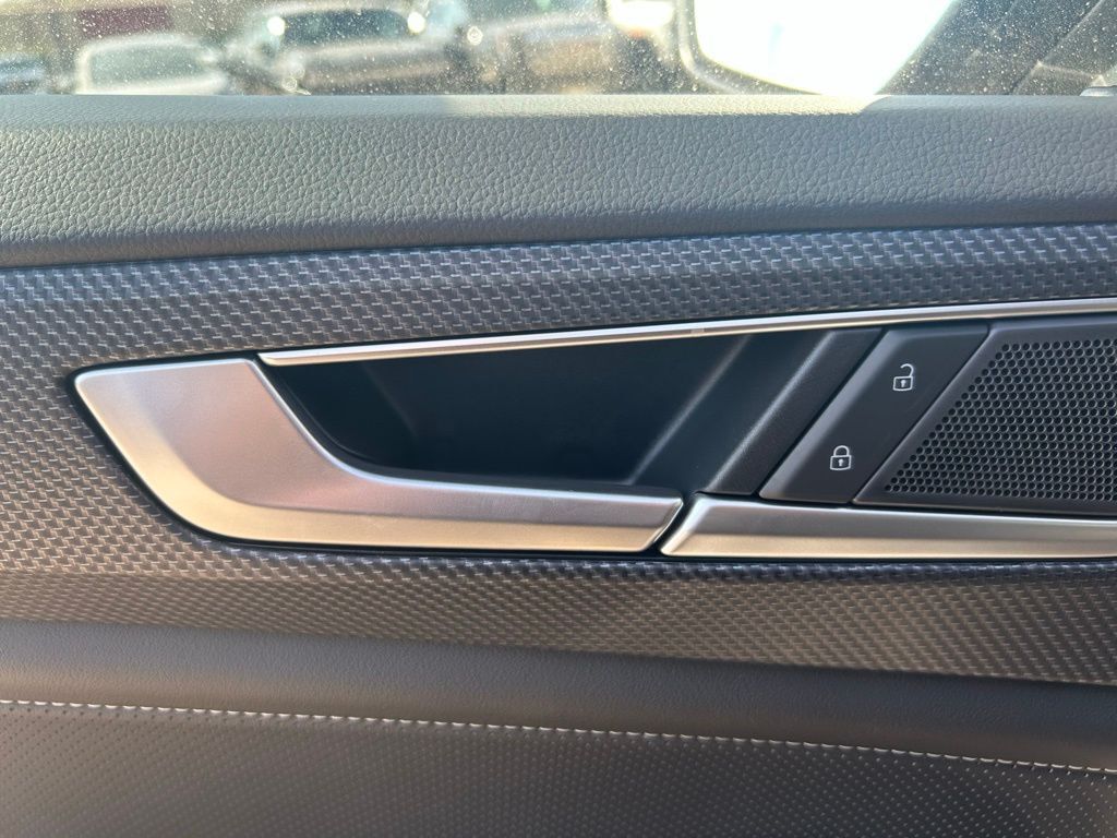 2026 Volkswagen Atlas Cross Sport 2.0T SEL R-Line Black Tampa FL