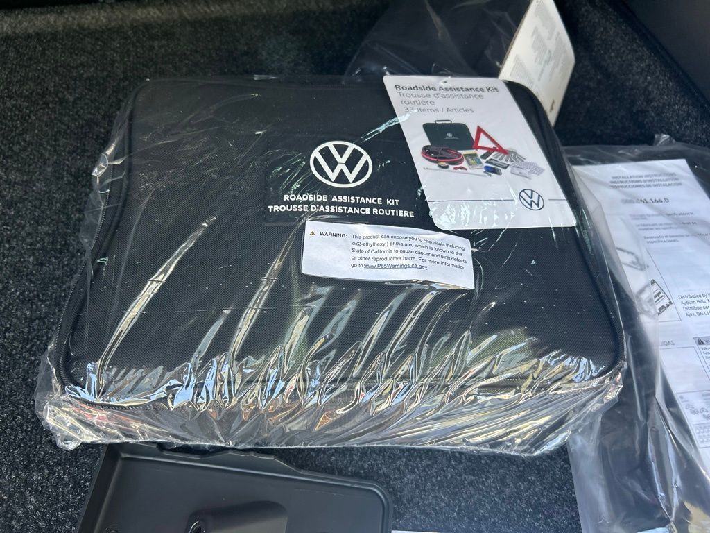 2026 Volkswagen Atlas Cross Sport 2.0T SEL R-Line Black Tampa FL