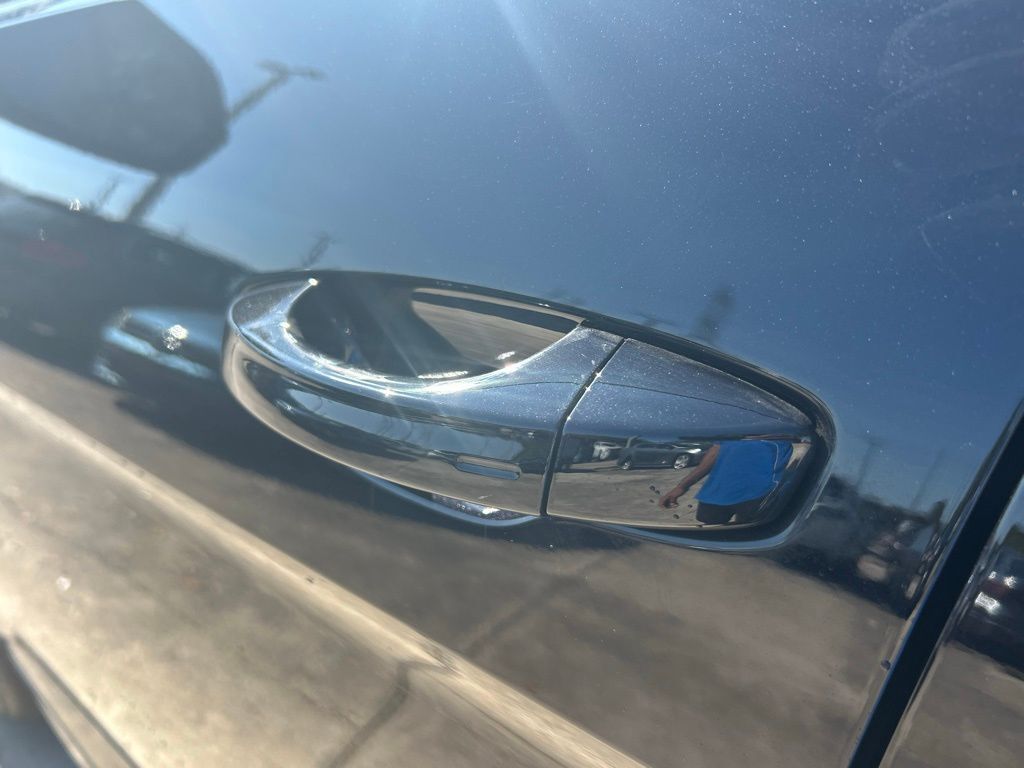 2026 Volkswagen Atlas Cross Sport 2.0T SEL R-Line Black Tampa FL