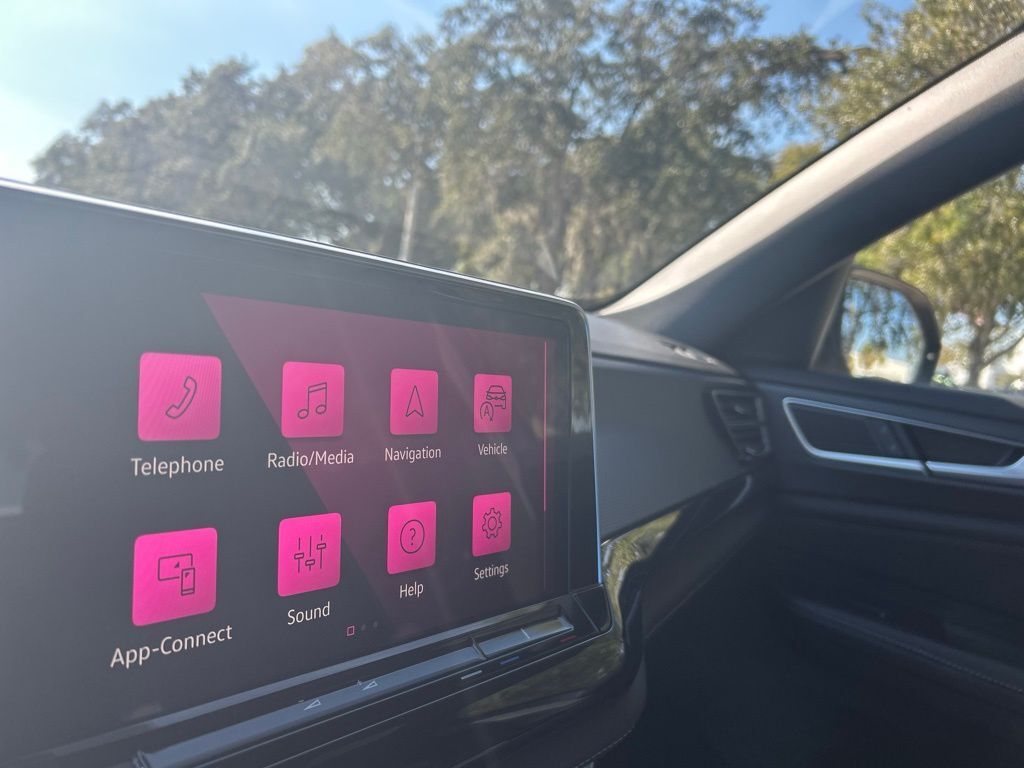 2026 Volkswagen Atlas Cross Sport 2.0T SEL R-Line Black Tampa FL