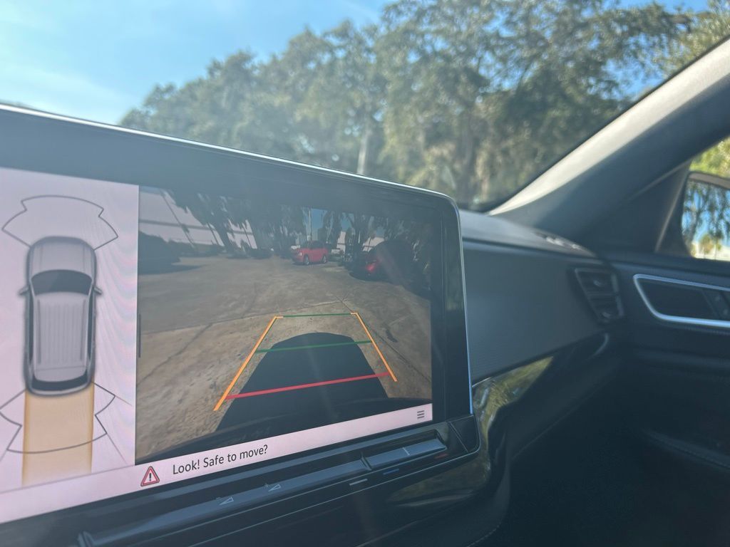 2026 Volkswagen Atlas Cross Sport 2.0T SEL R-Line Black Tampa FL