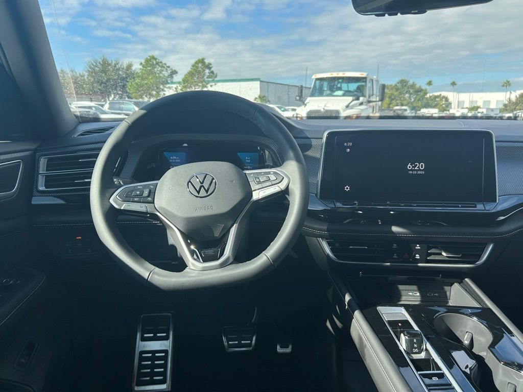 2026 Volkswagen Atlas Cross Sport 2.0T SEL R-Line Black Tampa FL