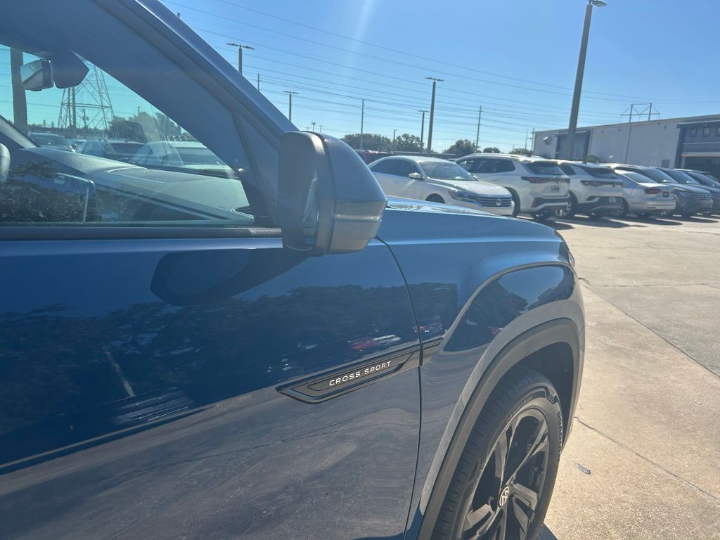 2026 Volkswagen Atlas Cross Sport 2.0T SEL R-Line Black Tampa FL