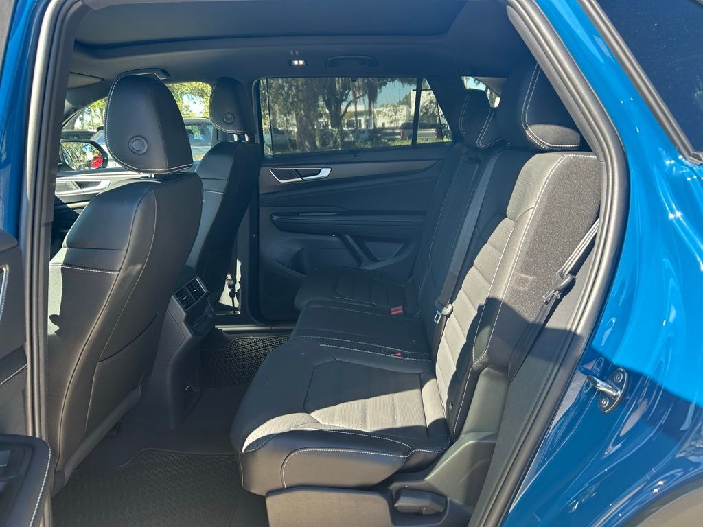 2026 Volkswagen Atlas Cross Sport 2.0T SEL R-Line Black Tampa FL