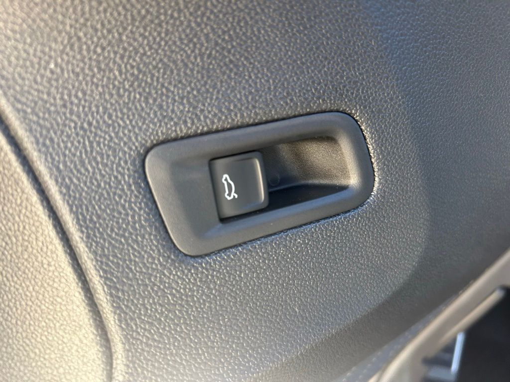 2026 Volkswagen Atlas Cross Sport 2.0T SEL R-Line Black Tampa FL