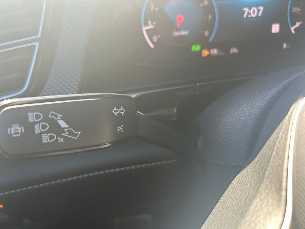 2026 Volkswagen Atlas Cross Sport 2.0T SEL R-Line Black Tampa FL