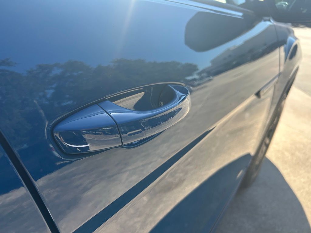 2026 Volkswagen Atlas Cross Sport 2.0T SEL R-Line Black Tampa FL