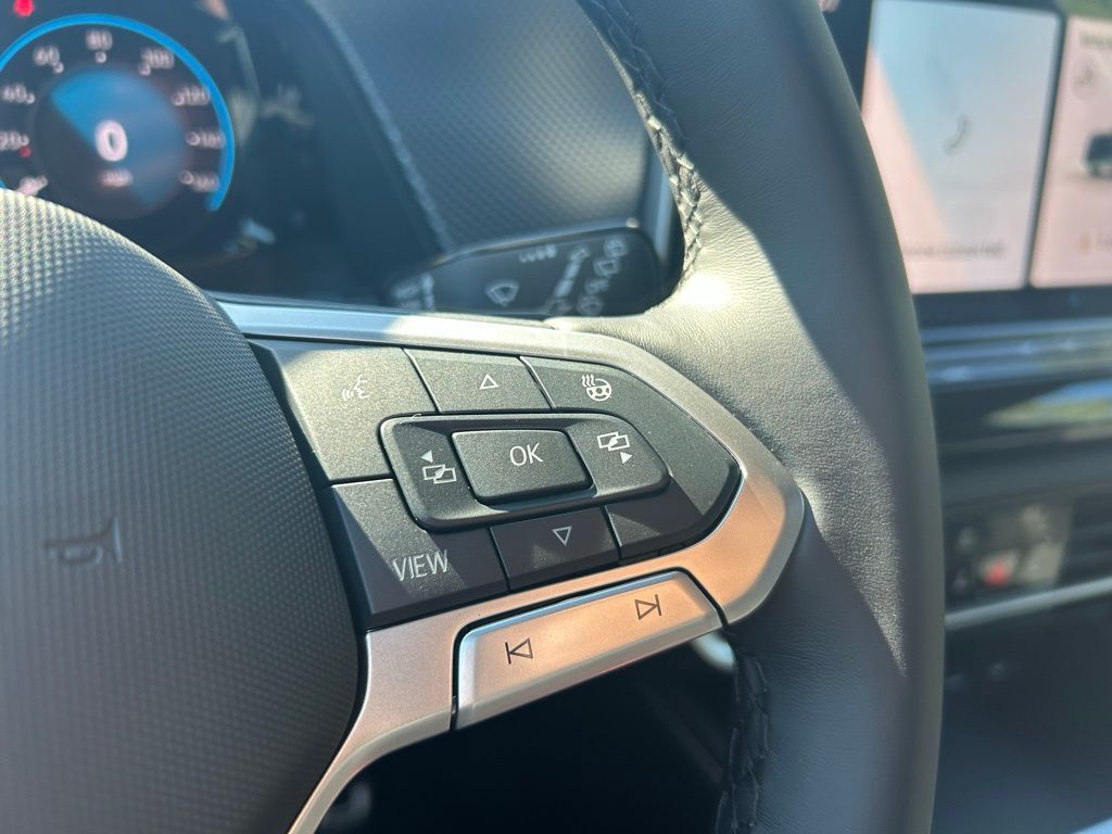 2026 Volkswagen Atlas Cross Sport 2.0T SEL R-Line Black Tampa FL