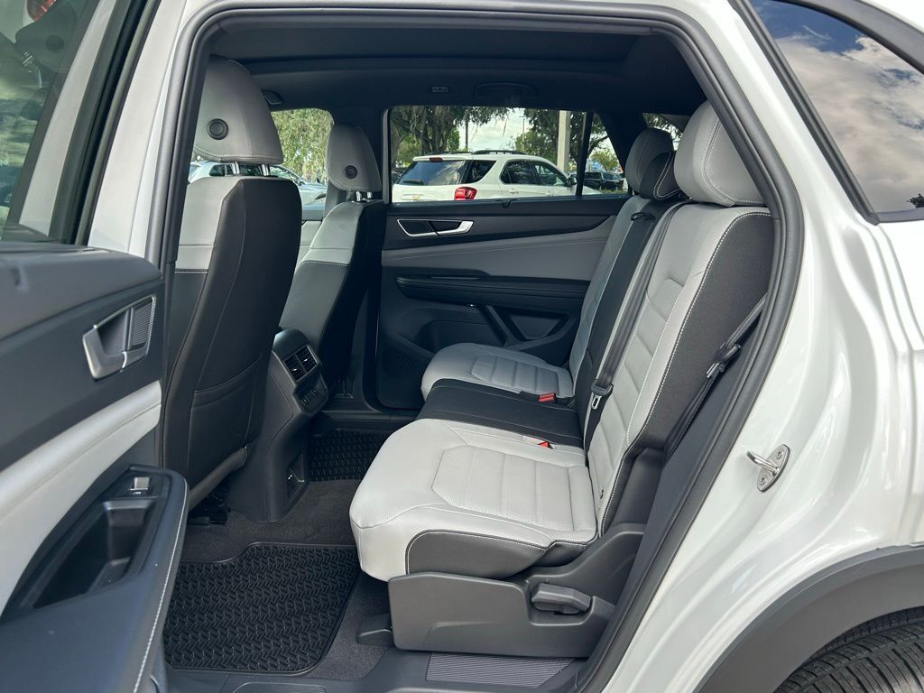 2026 Volkswagen Atlas Cross Sport 2.0T SEL R-Line Tampa FL