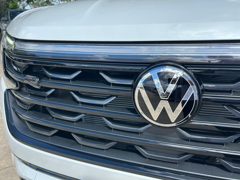 2026 Volkswagen Atlas Cross Sport 2.0T SEL R-Line Tampa FL