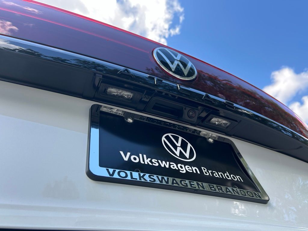 2026 Volkswagen Atlas Cross Sport 2.0T SEL R-Line Tampa FL