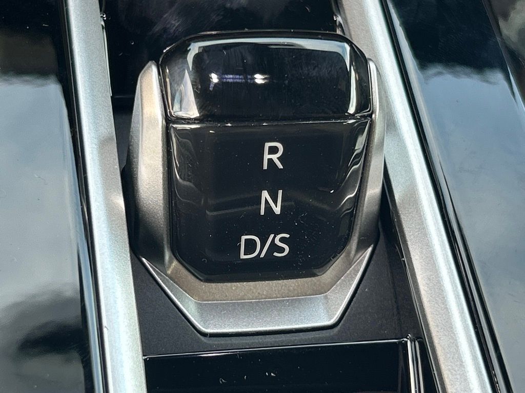 2026 Volkswagen Atlas Cross Sport 2.0T SEL Tampa FL