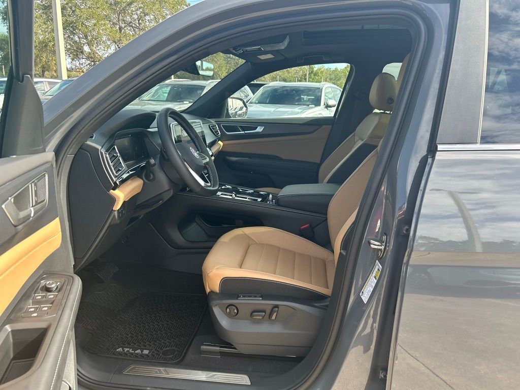 2026 Volkswagen Atlas Cross Sport 2.0T SEL Tampa FL