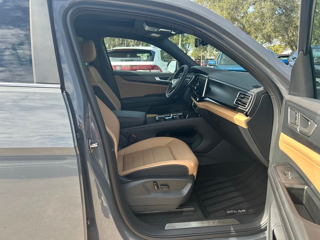 2026 Volkswagen Atlas Cross Sport 2.0T SEL Tampa FL