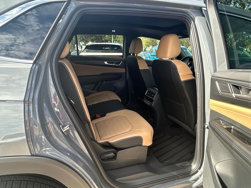 2026 Volkswagen Atlas Cross Sport 2.0T SEL Tampa FL