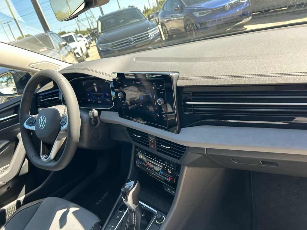 2026 Volkswagen Jetta 1.5T SE Tampa FL