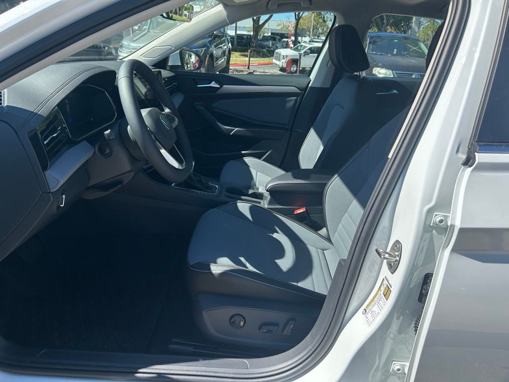 2026 Volkswagen Jetta 1.5T SE Tampa FL