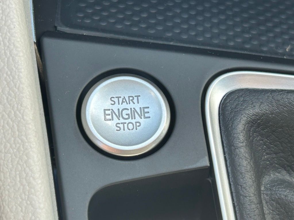 2026 Volkswagen Jetta 1.5T SE Tampa FL