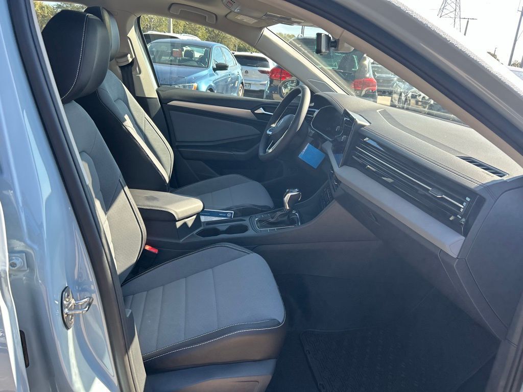 2026 Volkswagen Jetta 1.5T SE Tampa FL