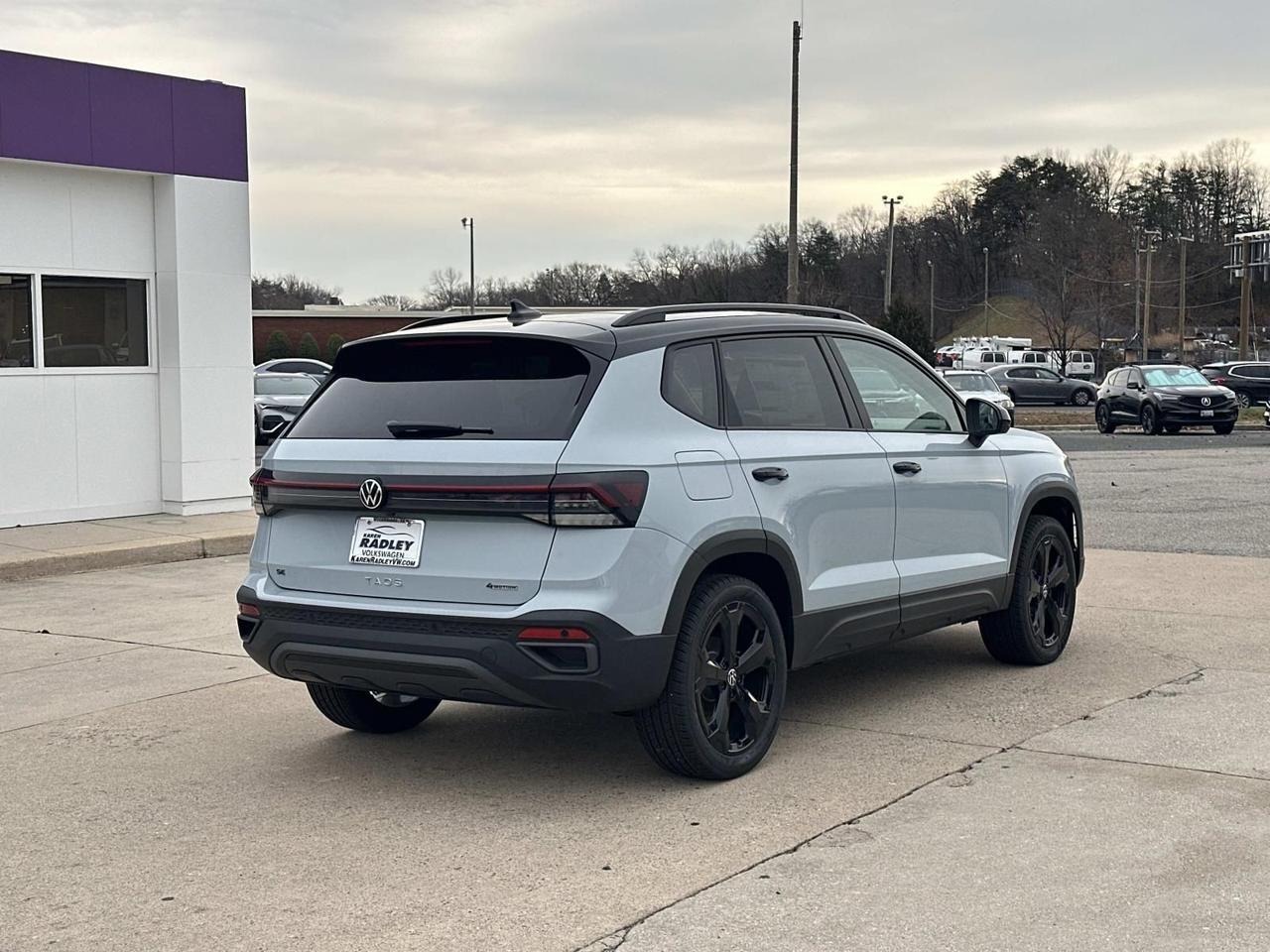 2026 Volkswagen Taos 1.5T SE Black