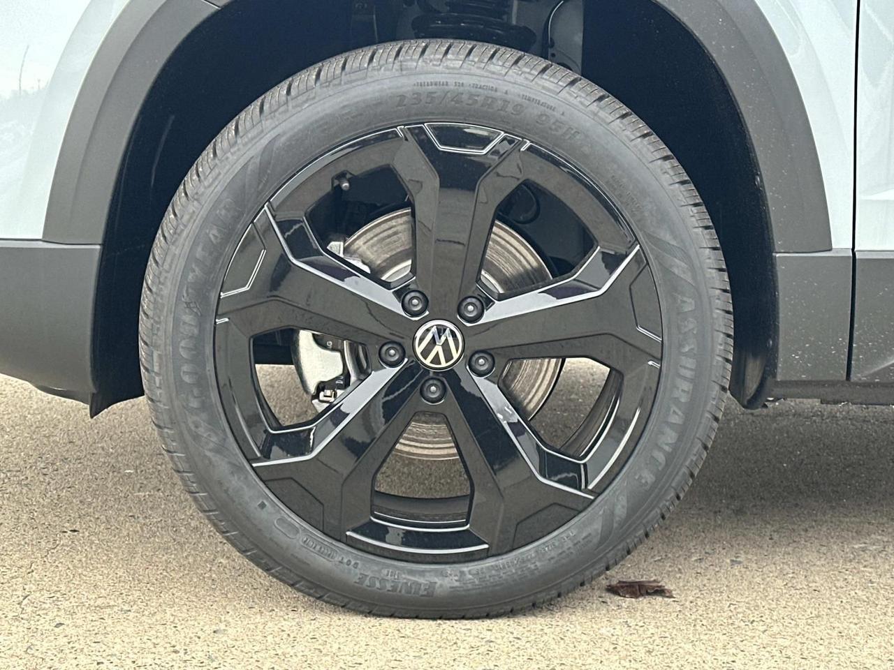 2026 Volkswagen Taos 1.5T SE Black Woodbridge VA