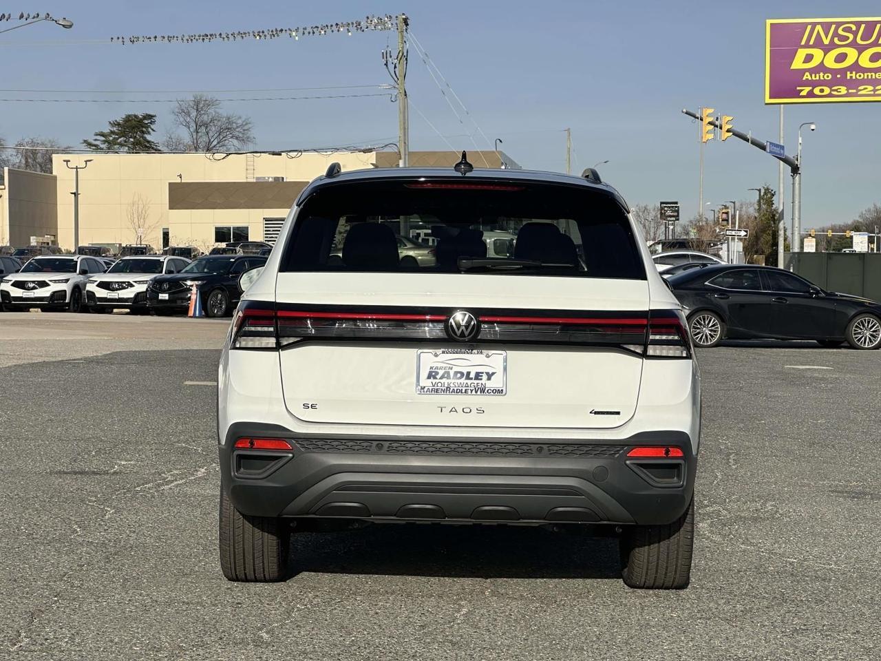 2026 Volkswagen Taos 1.5T SE Black