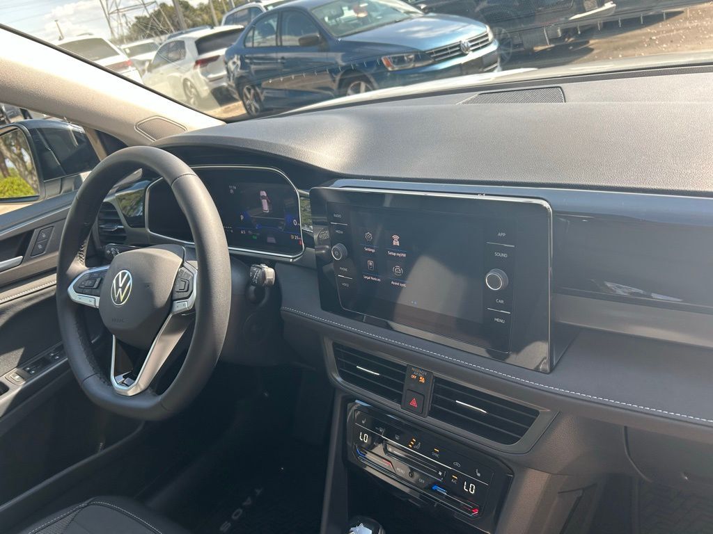 2026 Volkswagen Taos 1.5T SE Black Tampa FL