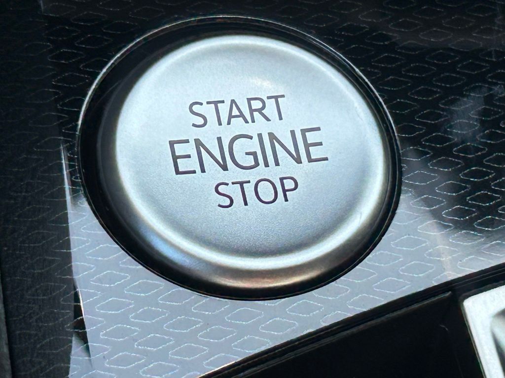 2026 Volkswagen Taos 1.5T SE Black Tampa FL