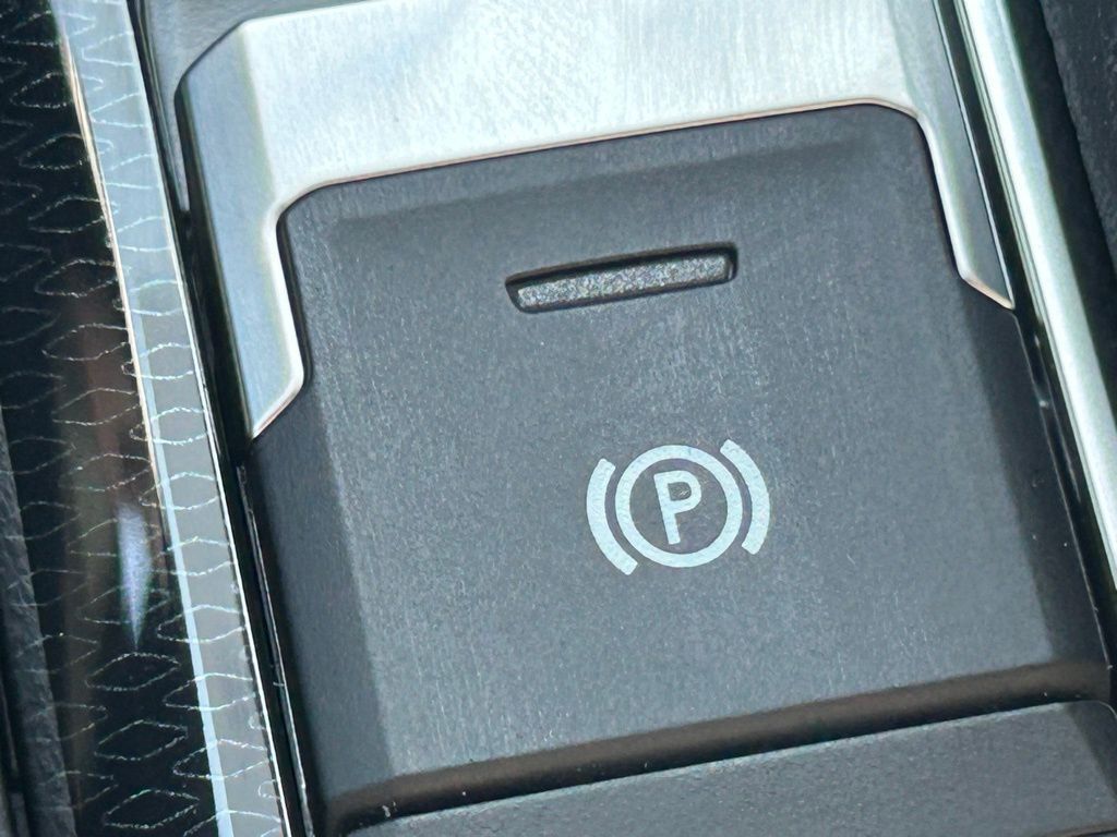 2026 Volkswagen Taos 1.5T SE Black Tampa FL